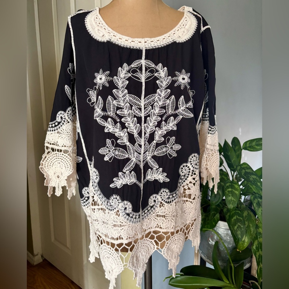 Anthropologie Ultra Pink Crochet Boho Embroidered Blouse Beachy M